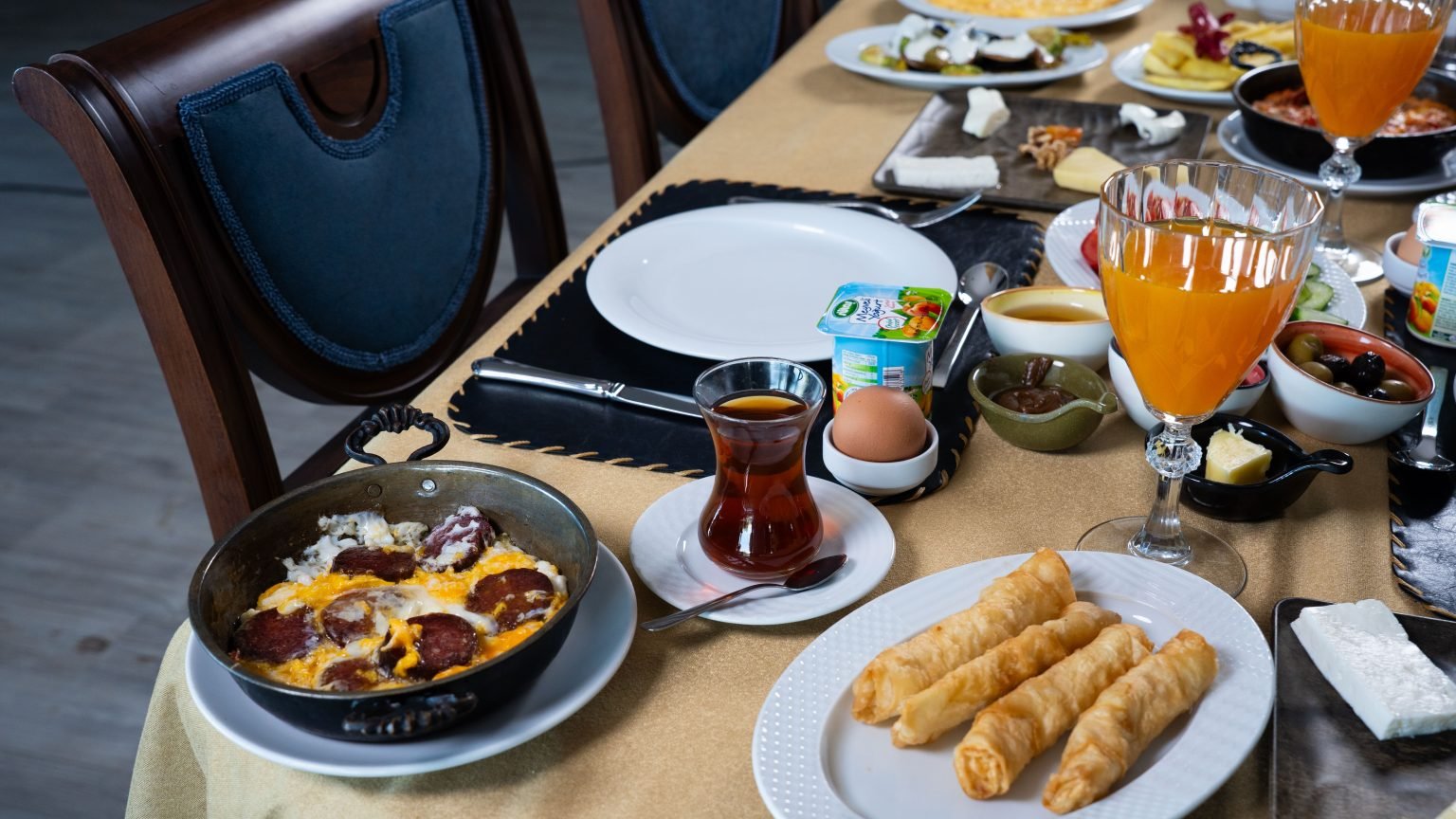 Lucera Restoran kahvaltı detayları